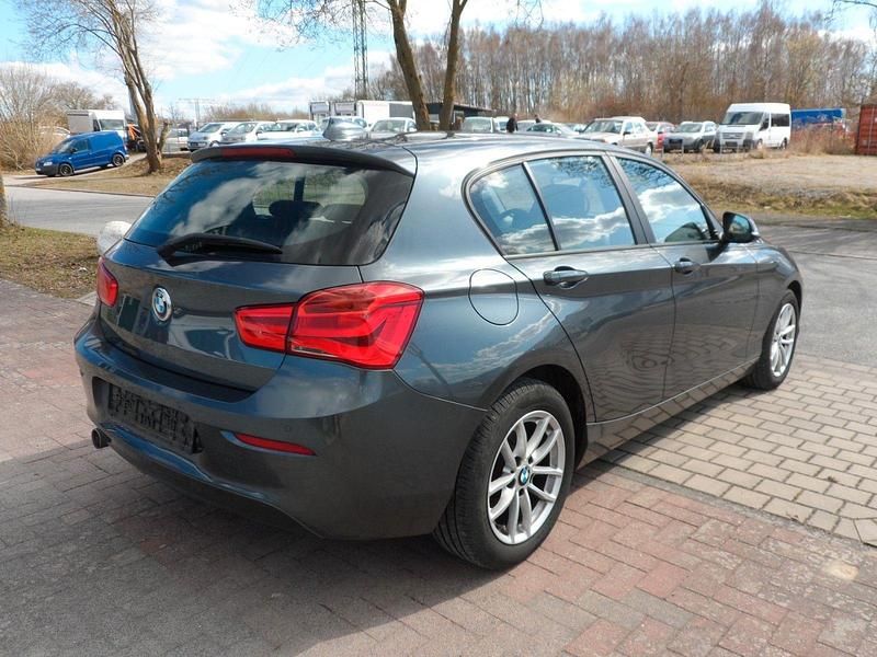 Gebraucht BMW 116 Advantage 116 PS (85 kW) 2017 Grau Kleinwagen