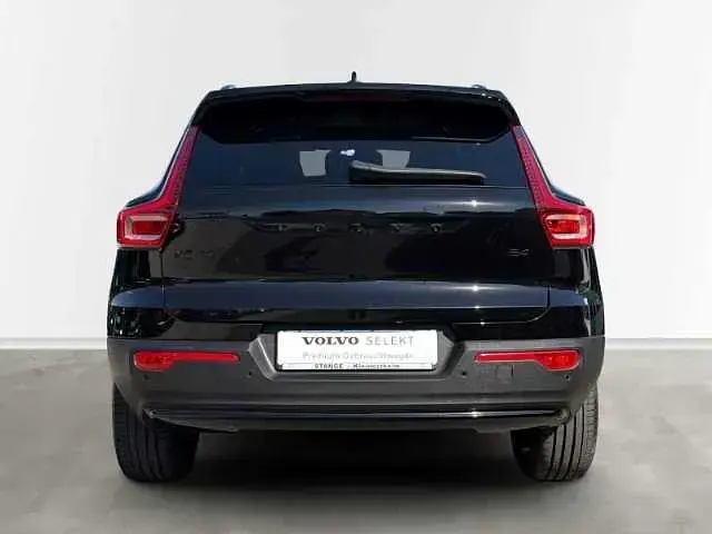 Gebraucht Volvo XC40 145 PS (106 kW) 2025 SUV