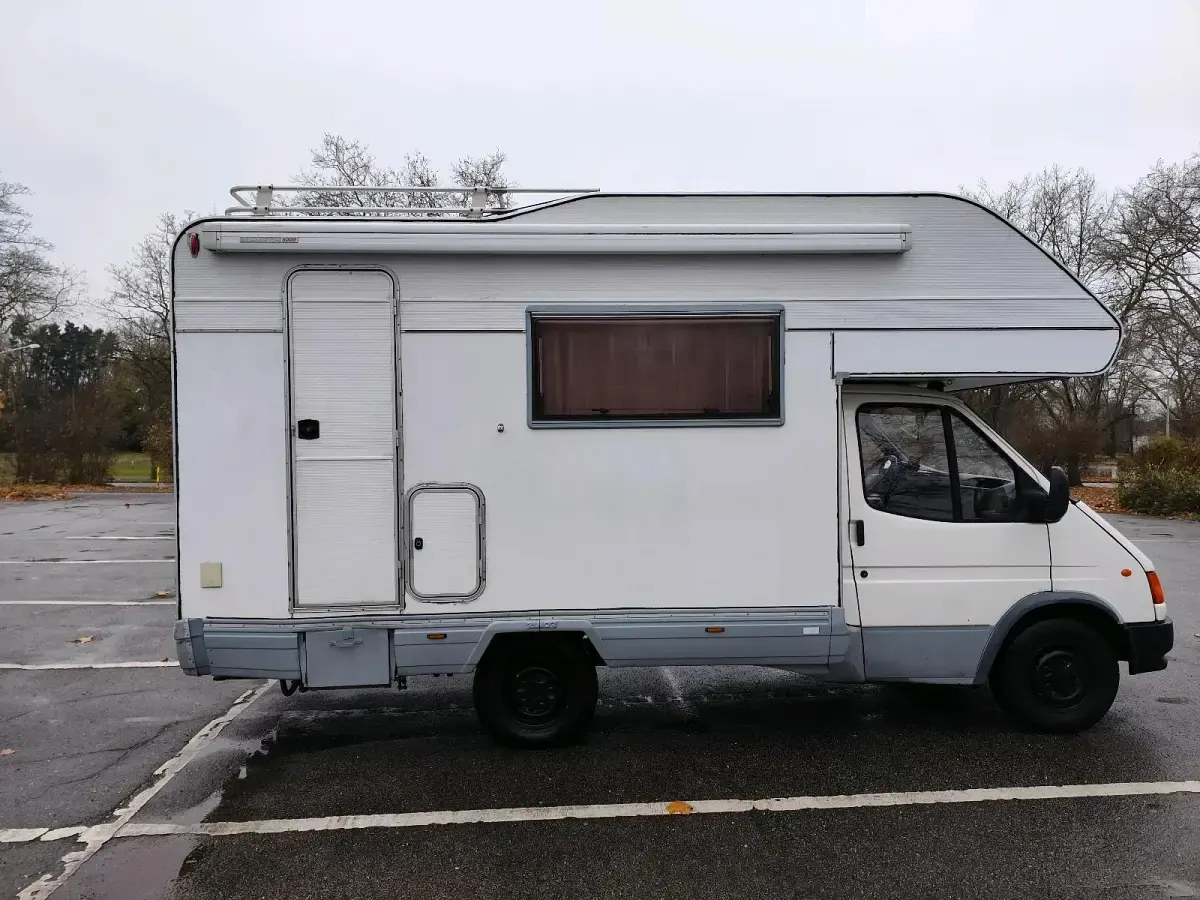 Używany Ford Transit 76 KM (55 kW) 1996 Biały Van