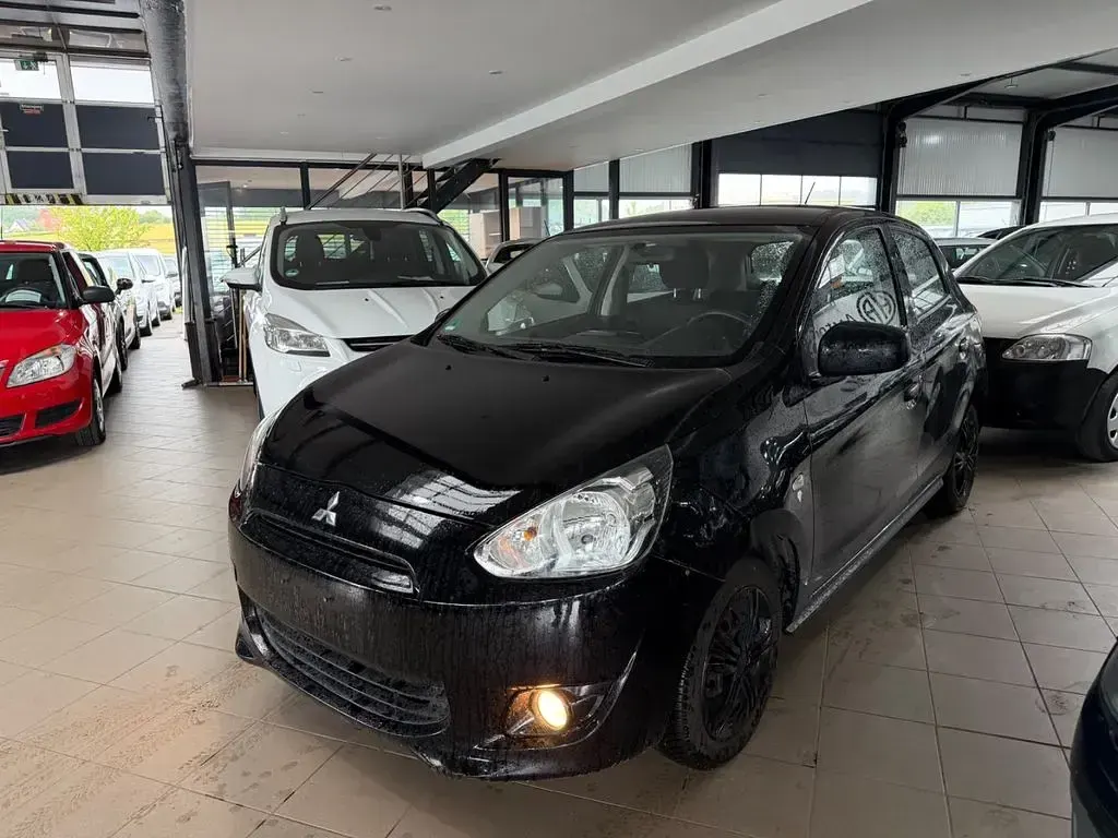 Gebraucht Mitsubishi Space Star Classic Collection 71 PS (52 kW) 2015 Schwarz Limousine