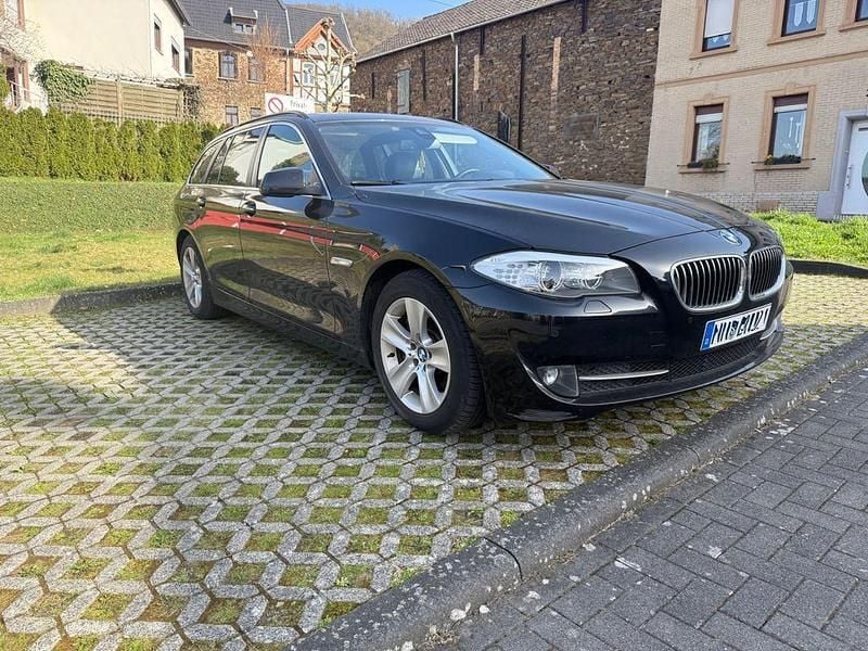 Gebraucht BMW 525 218 PS (160 kW) 2013 Schwarz Kombi