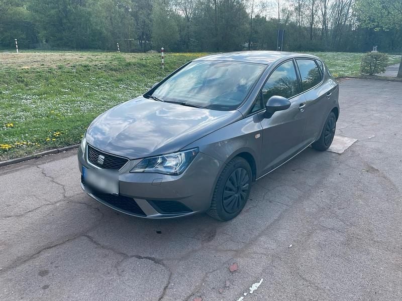 Grau Gebraucht 2016 Seat Ibiza Kleinwagen | 6.500 € (Guter Preis) - Bild 1/4