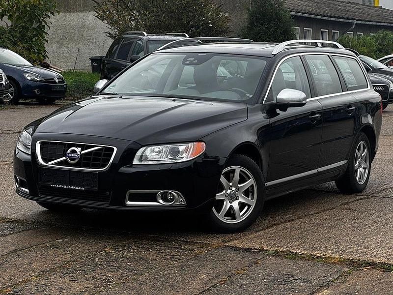 Schwarz Gebraucht 2012 Volvo V70 Kombi | 9.999 € - Bild 1/4