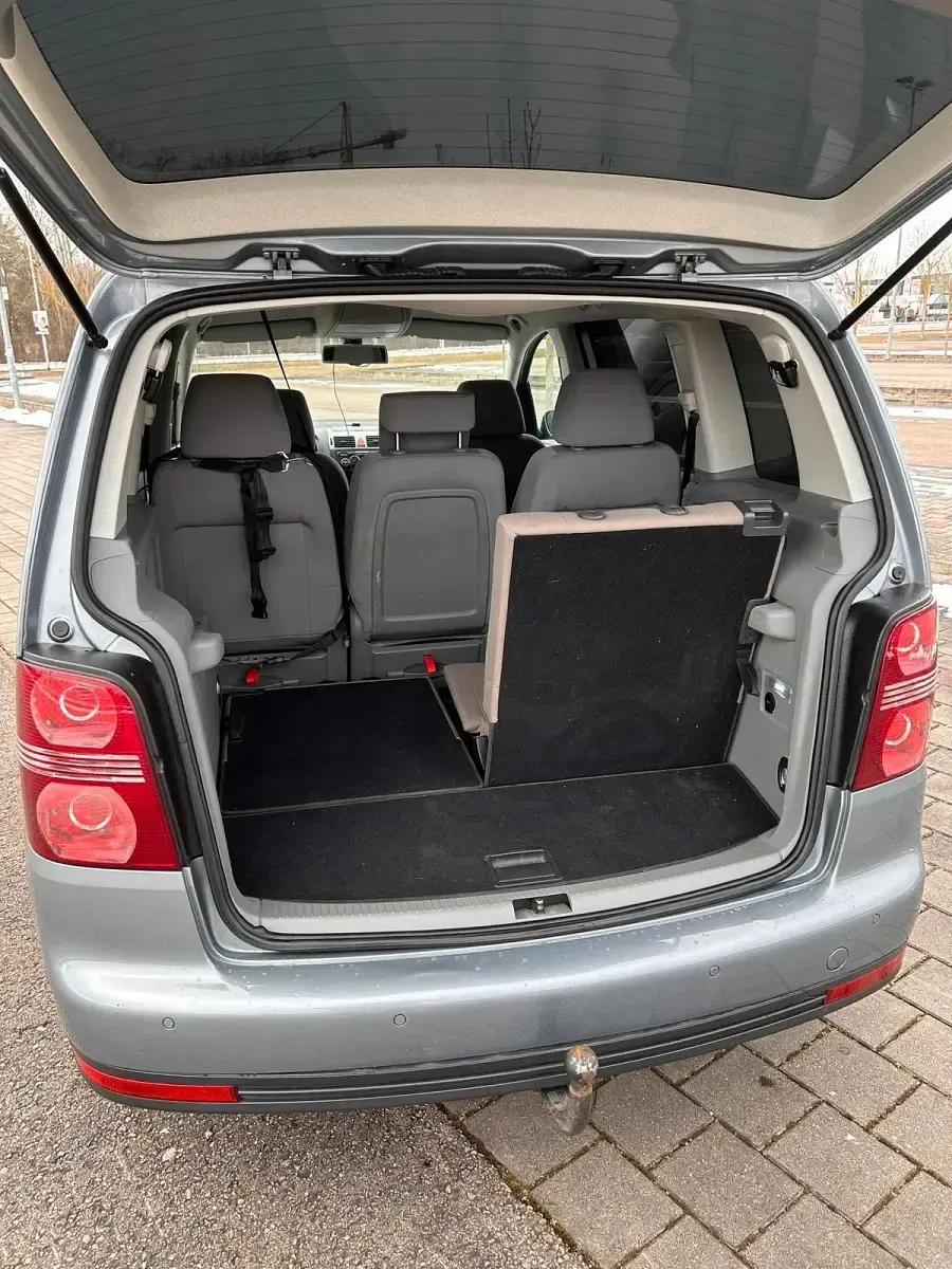 Gebraucht VW Touran 140 PS (102 kW) 2008 Grau Van / Kleinbus