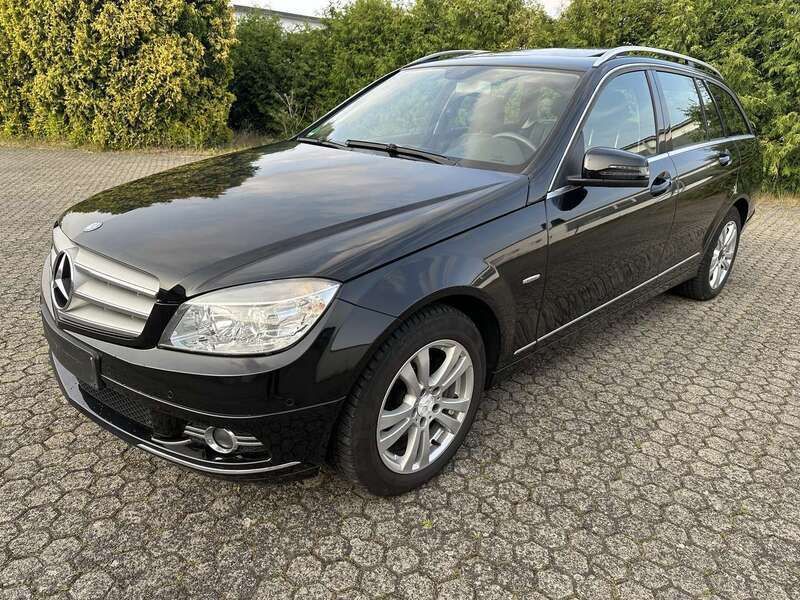 Obsidianschwarz metalliclack Gebraucht 2008 Mercedes C200 Avantgarde Kombi | 8.900 € (Etwas zu teuer) - Bild 1/4