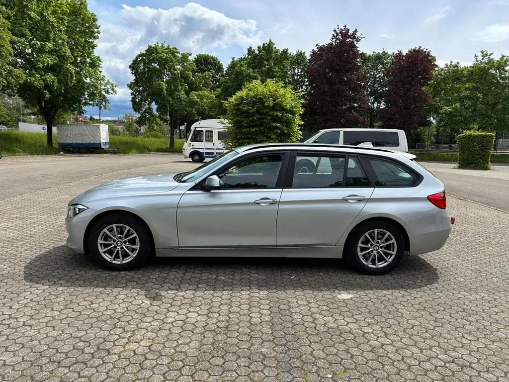 Gebraucht BMW 318 Basis 143 PS (105 kW) 2014 Silber Kombi