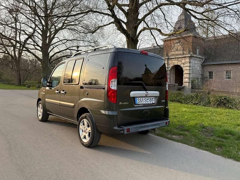 Gebraucht Fiat Doblò 84 PS (61 kW) 2009 Grau Van / Kleinbus