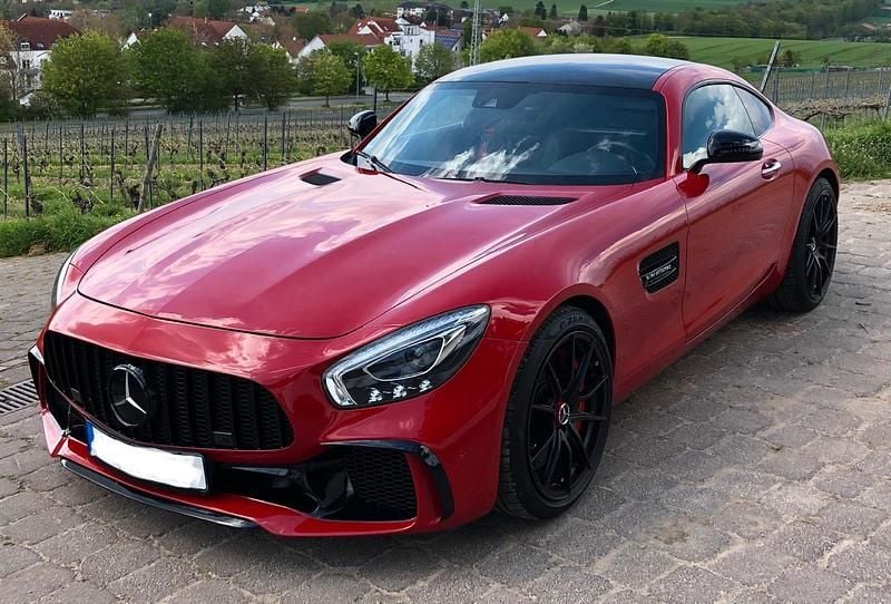 Rot Gebraucht 2016 Mercedes AMG GT S AMG Coupé | 96.800 € - Bild 1/4