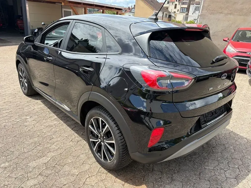 Gebraucht Ford Puma Titanium 125 PS (91 kW) 2020 Agate black SUV