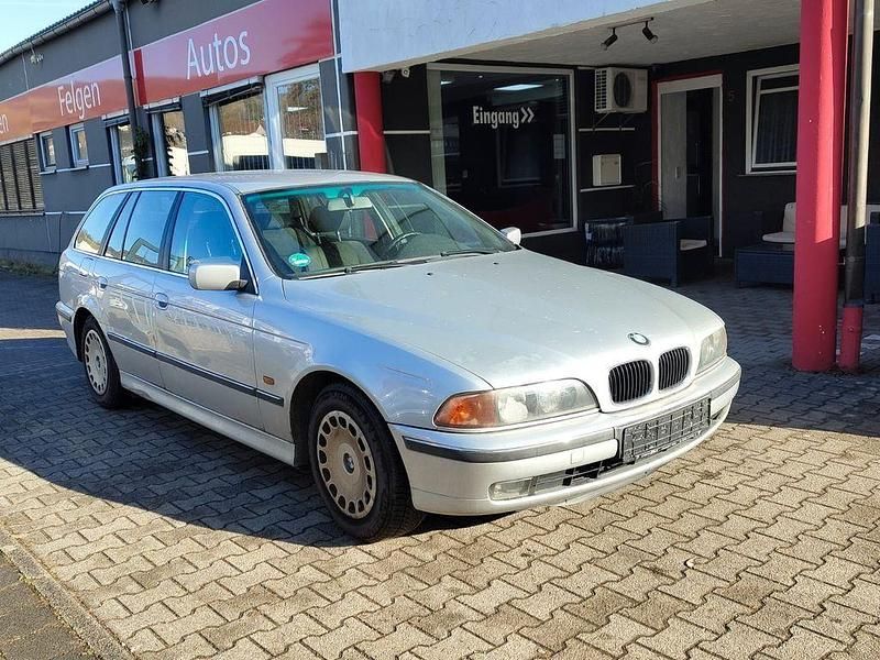 Grau Gebraucht 1999 BMW 523 Kombi | 1.650 € (Superpreis) - Bild 1/4