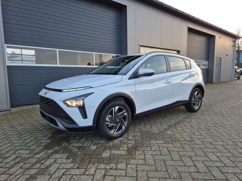 Neu Hyundai Bayon Select 101 PS (74 kW) 2025 Atlas white SUV
