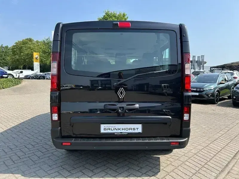Nowe Renault Trafic Equilibre 150 KM (110 kW) 2025 Czarny Minivan