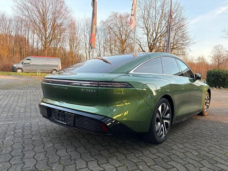 Gebraucht DFSK Forthing 7 209 PS (153 kW) 2025 Grün Limousine