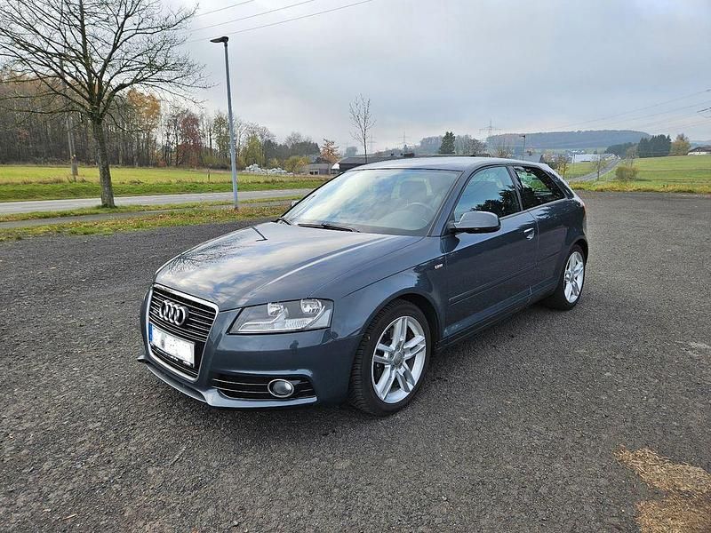 Gebraucht Audi A3 S-Line 170 PS (125 kW) 2012 Grau Limousine