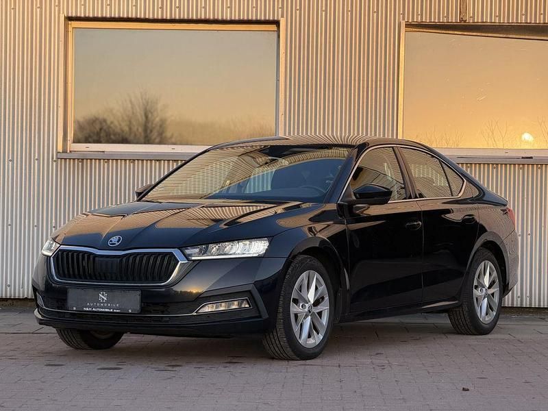 Second-hand Skoda Octavia Ambiente 150 CP (110 kW) 2020 Negru Berlinǎ