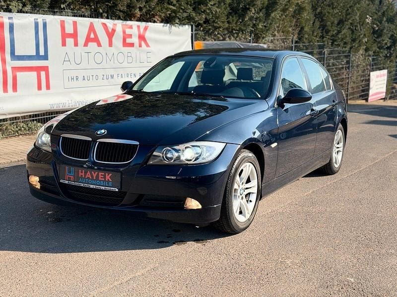 Gebraucht BMW 320 170 PS (125 kW) 2008 Blau Limousine