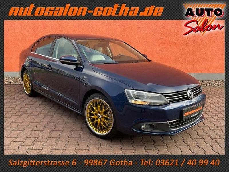 Gebraucht VW Jetta Highline 200 PS (147 kW) 2012 Blau Limousine
