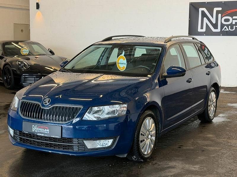 Gebraucht Skoda Octavia Ambition 150 PS (110 kW) 2015 Blau Kleinwagen