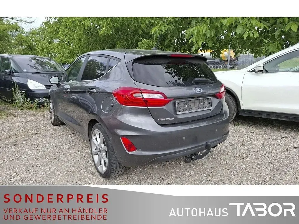 Gebraucht Ford Fiesta Titanium 101 PS (74 kW) 2017 Magnetic Kleinwagen