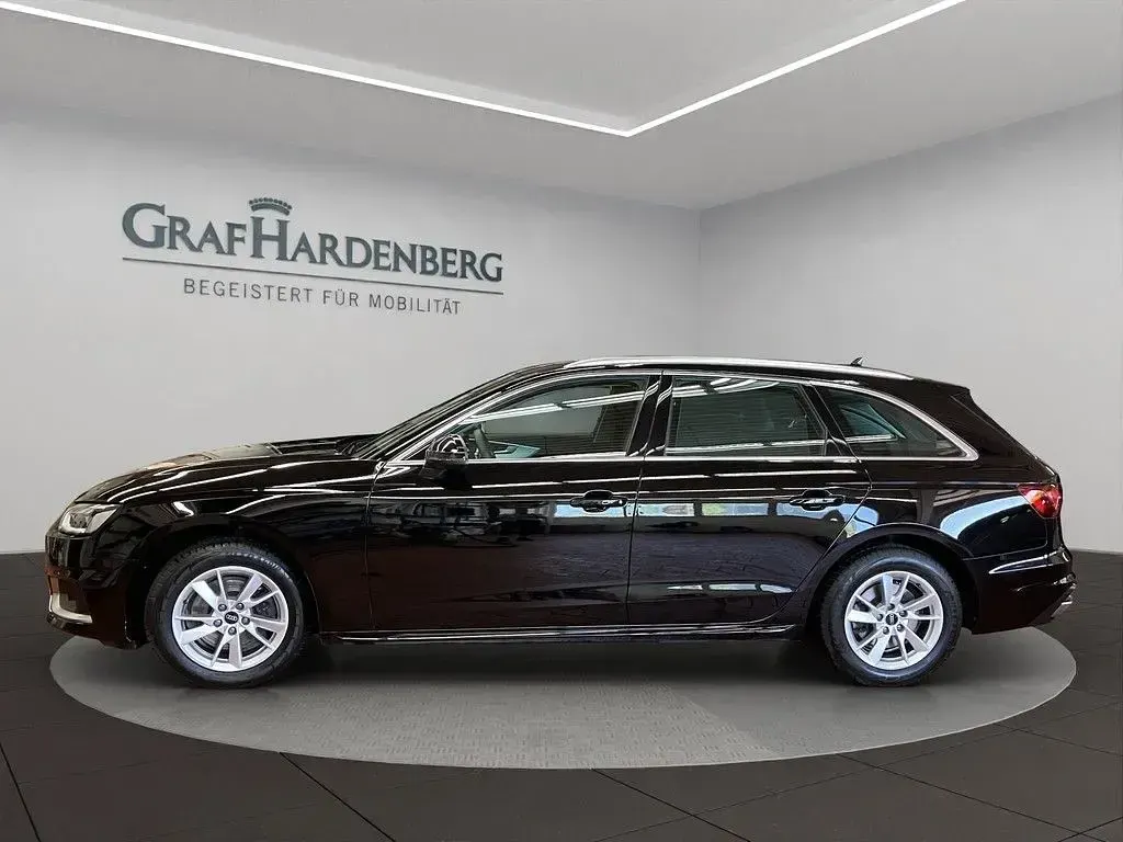 Gebraucht Audi A4 Advanced Plus 163 PS (119 kW) 2024 Schwarz Kombi