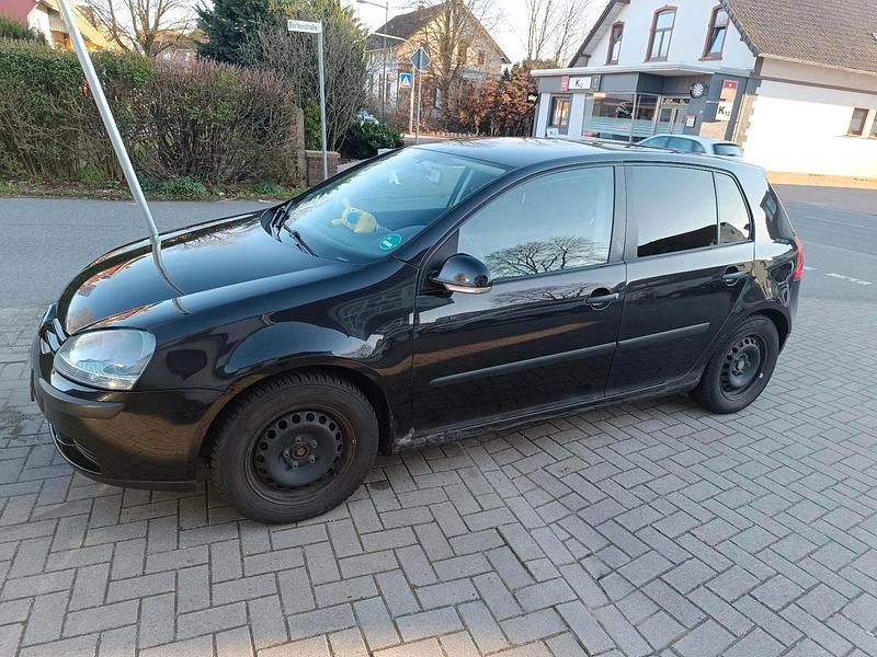 Gebraucht VW Golf IV 75 PS (55 kW) 2004 Schwarz Kleinwagen