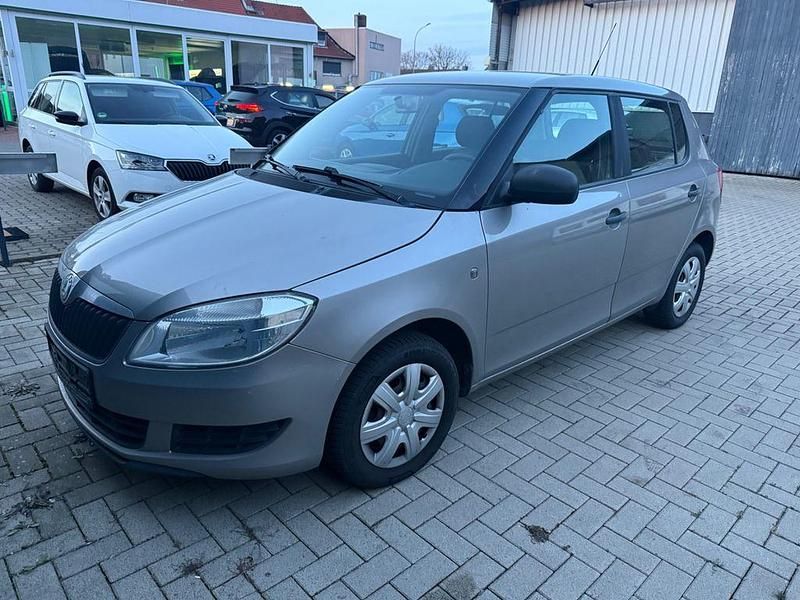 Gebraucht Skoda Fabia 60 PS (44 kW) 2010 Beige Limousine