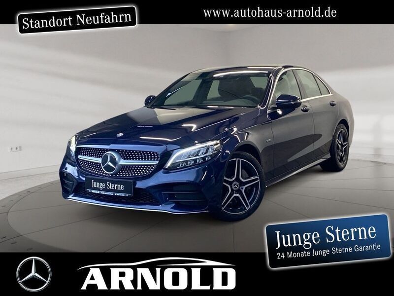 Cavansitblau Gebraucht 2019 Mercedes C300e AMG line Limousine | 28.650 € (Fairer Preis) - Bild 1/4