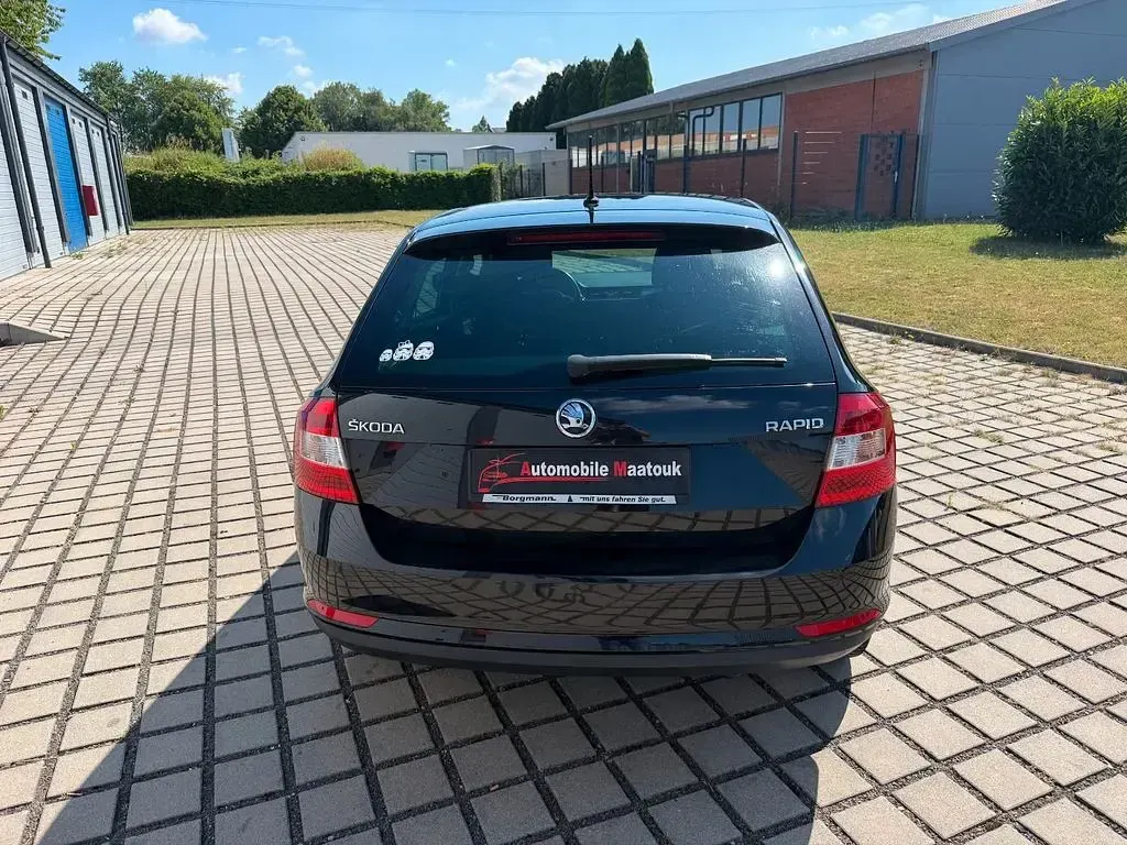 Gebraucht Skoda Rapid Joy 90 PS (66 kW) 2016 Schwarzmagic perleffekt Kleinwagen