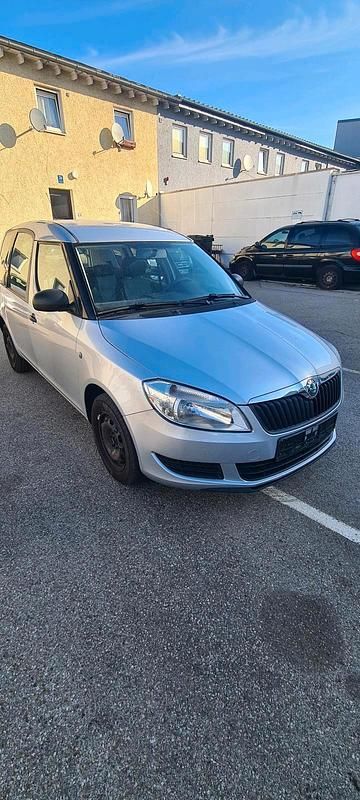 Gebraucht Skoda Roomster 70 PS (51 kW) 2010 Grau Van / Kleinbus
