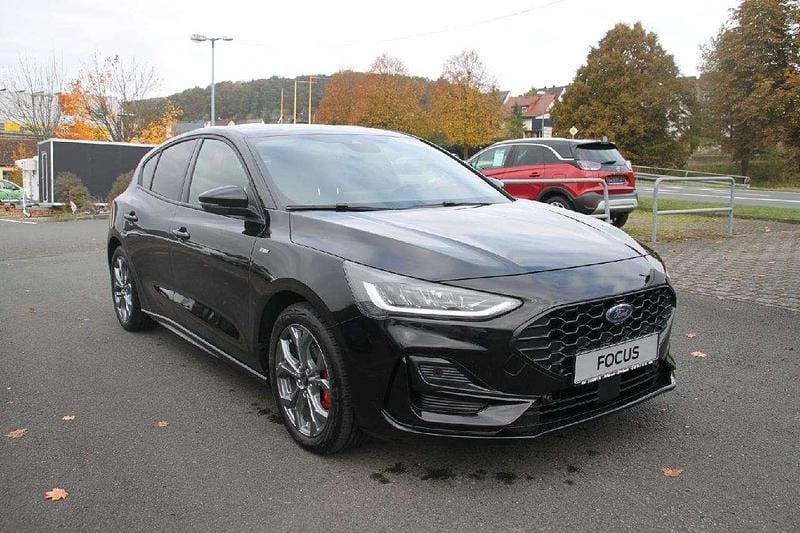 Gebraucht Ford Focus ST-Line X 155 PS (114 kW) 2023 Obsidianschwarz metallic Limousine