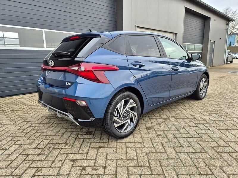 Neu Hyundai i20 Trend 90 PS (66 kW) 2026 Vibrant blue Kleinwagen