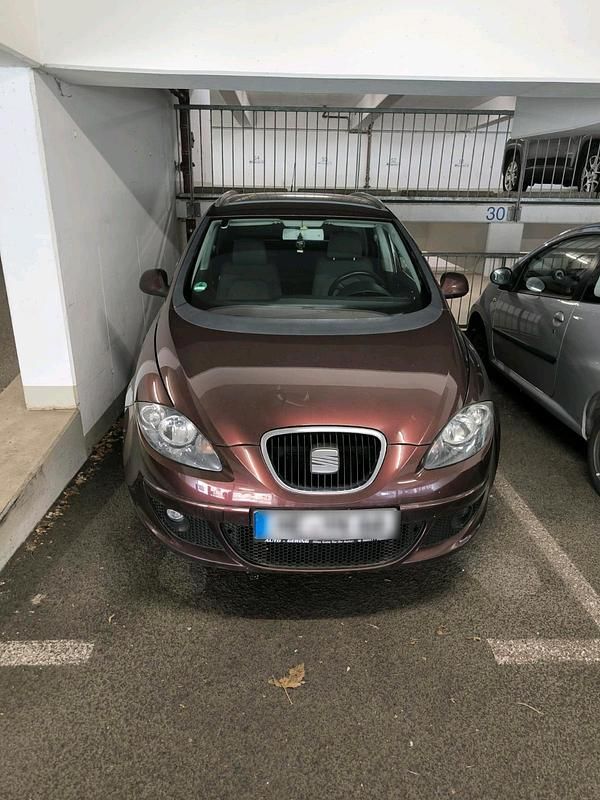 Rot Gebraucht 2007 Seat Altea XL Van / Kleinbus | 1.800 € (Guter Preis) - Bild 1/4