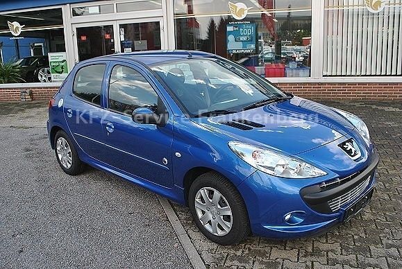 Gebraucht Peugeot 206+ 68 PS (50 kW) 2012 Blau metallic Kleinwagen