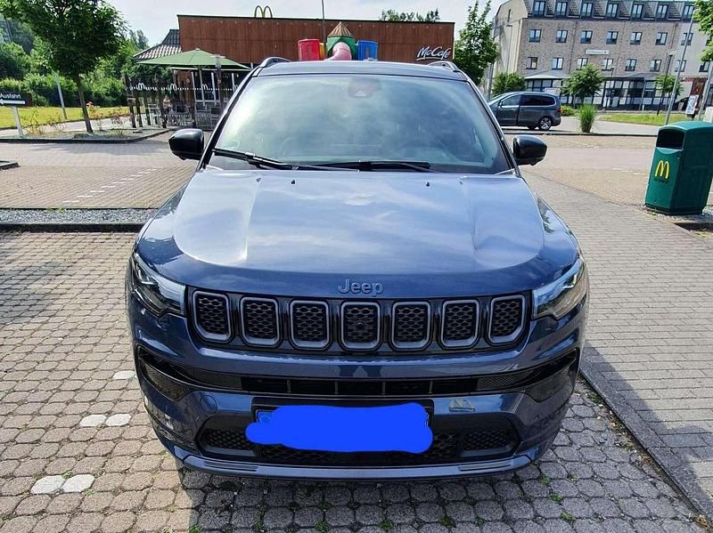 Blau Gebraucht 2021 Jeep Compass SUV | 23.500 € (Guter Preis) - Bild 1/4