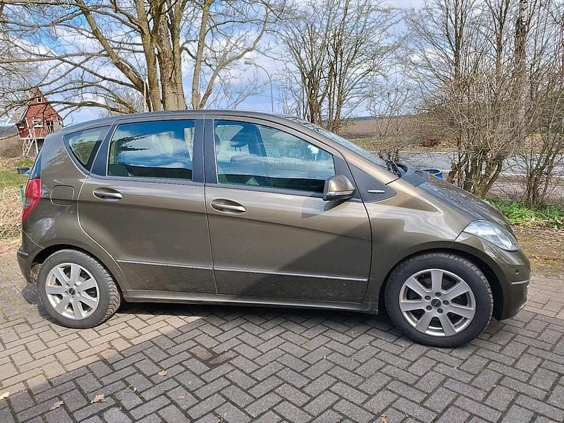Gebraucht Mercedes A200 140 PS (102 kW) 2008 Braun Kleinwagen