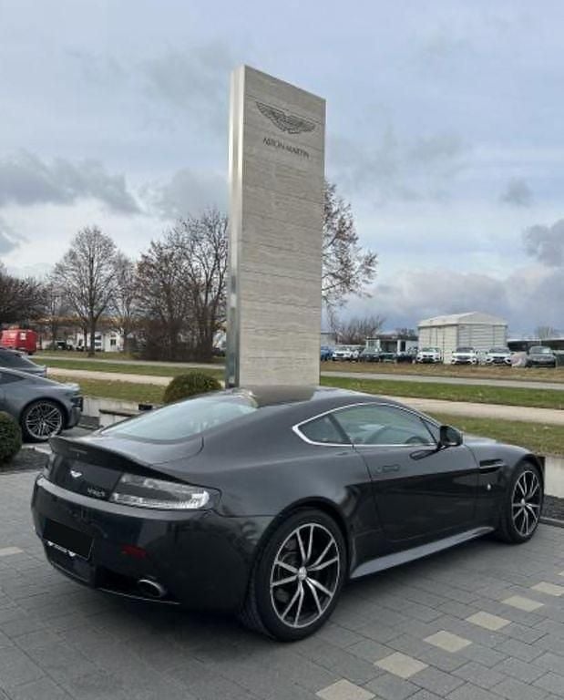 Schwarz Gebraucht 2014 Aston Martin V8 Vantage | 59.990 € - Bild 1/4