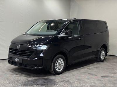 Gebraucht VW T7 Life 150 PS (110 kW) 2025 Midnight black metallic Van