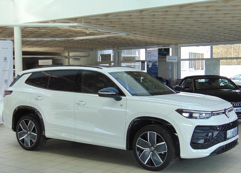 Neu VW Tayron Style 193 PS (141 kW) 2025 Weiß SUV