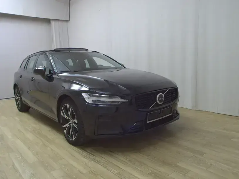 Usata Volvo V60 Plus 197 CV (144 kW) 2023 Nero Station wagon