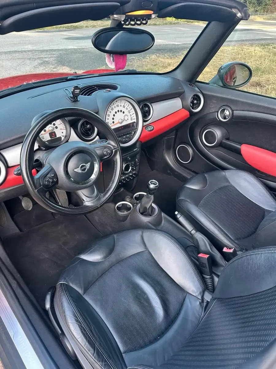 Gebraucht Mini Cooper Cabriolet 116 PS (85 kW) 2011 Rot Cabrio