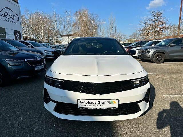 Gebraucht Opel Astra Ultimate 131 PS (96 kW) 2022 Jade weiss/arktis weiss Limousine