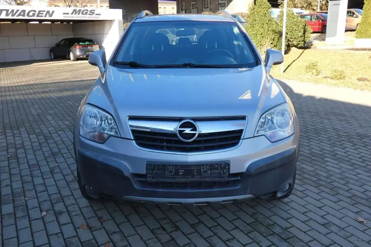 Gebraucht Opel Antara Edition 140 PS (102 kW) 2008 Diamantsilber SUV