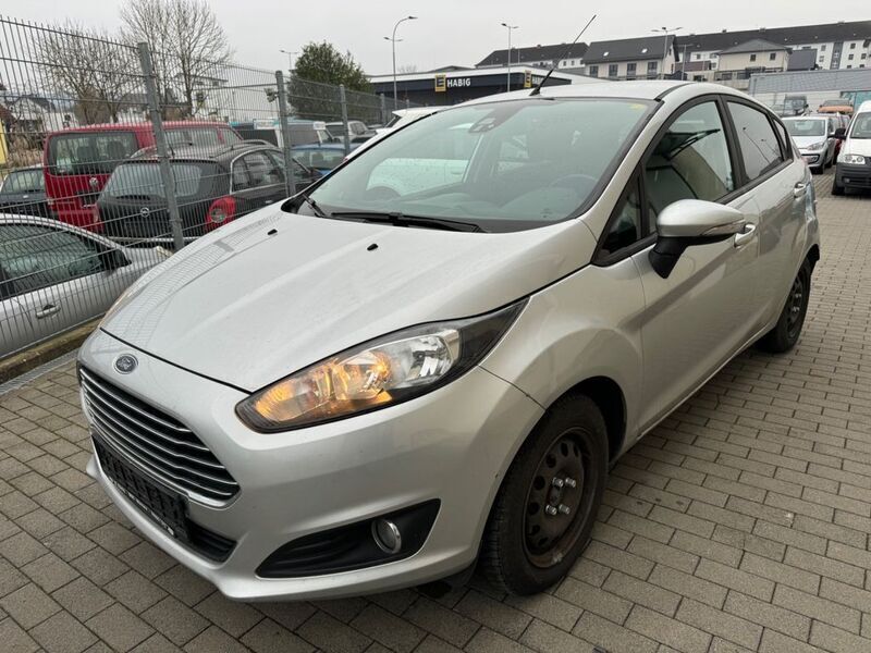Silber Gebraucht 2014 Ford Fiesta SYNC Edition Kleinwagen | 3.300 € (Guter Preis) - Bild 1/4