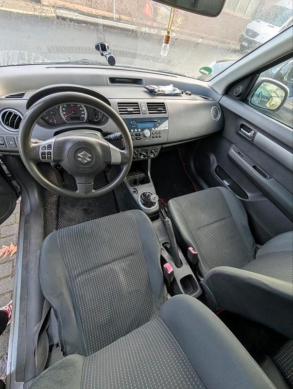 Gebraucht Suzuki Swift 105 PS (77 kW) 2009 Grau Kleinwagen