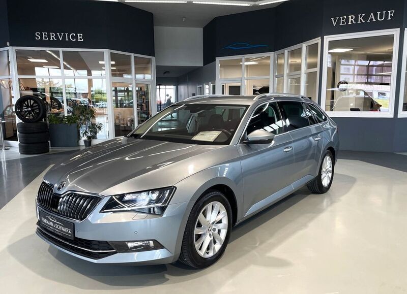 Grau Gebraucht 2016 Skoda Superb Style Kombi | 16.920 € (Fairer Preis) - Bild 1/4