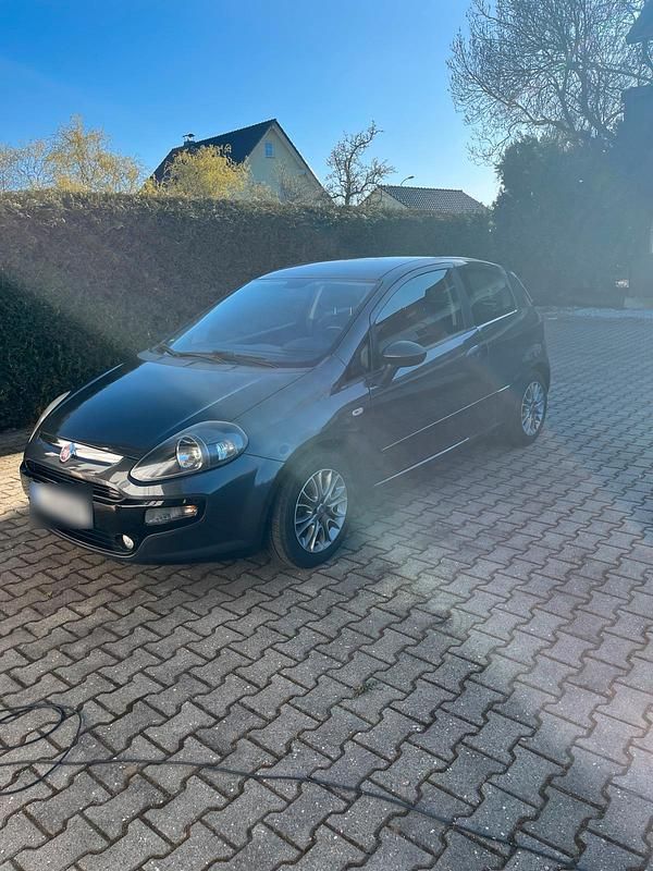 Gebraucht Fiat Punto 70 PS (51 kW) 2011 Grau Kleinwagen