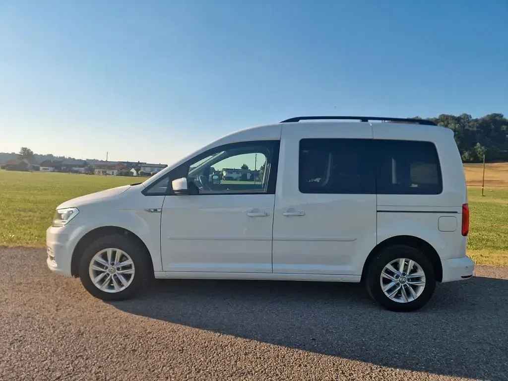 Gebraucht VW Caddy 102 PS (75 kW) 2019 Weiß Van / Kleinbus