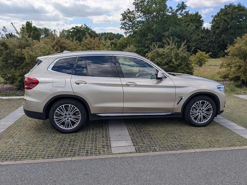 Gold Gebraucht 2018 BMW X3 Luxury Line SUV | 34.900 € (Fairer Preis) - Bild 1/4