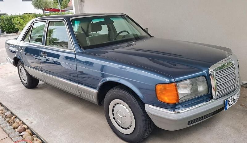 Gebraucht Mercedes E500 231 PS (169 kW) 1983 Blau Limousine