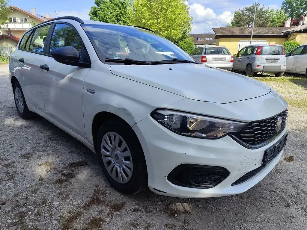 Gebraucht Fiat Tipo Pop 95 PS (69 kW) 2017 Weiß Limousine